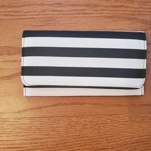 KUT From the Kloth wallet